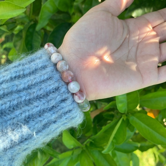Bracelet: Green/Red/Pink Flower Agate - Picture 5 of 6
